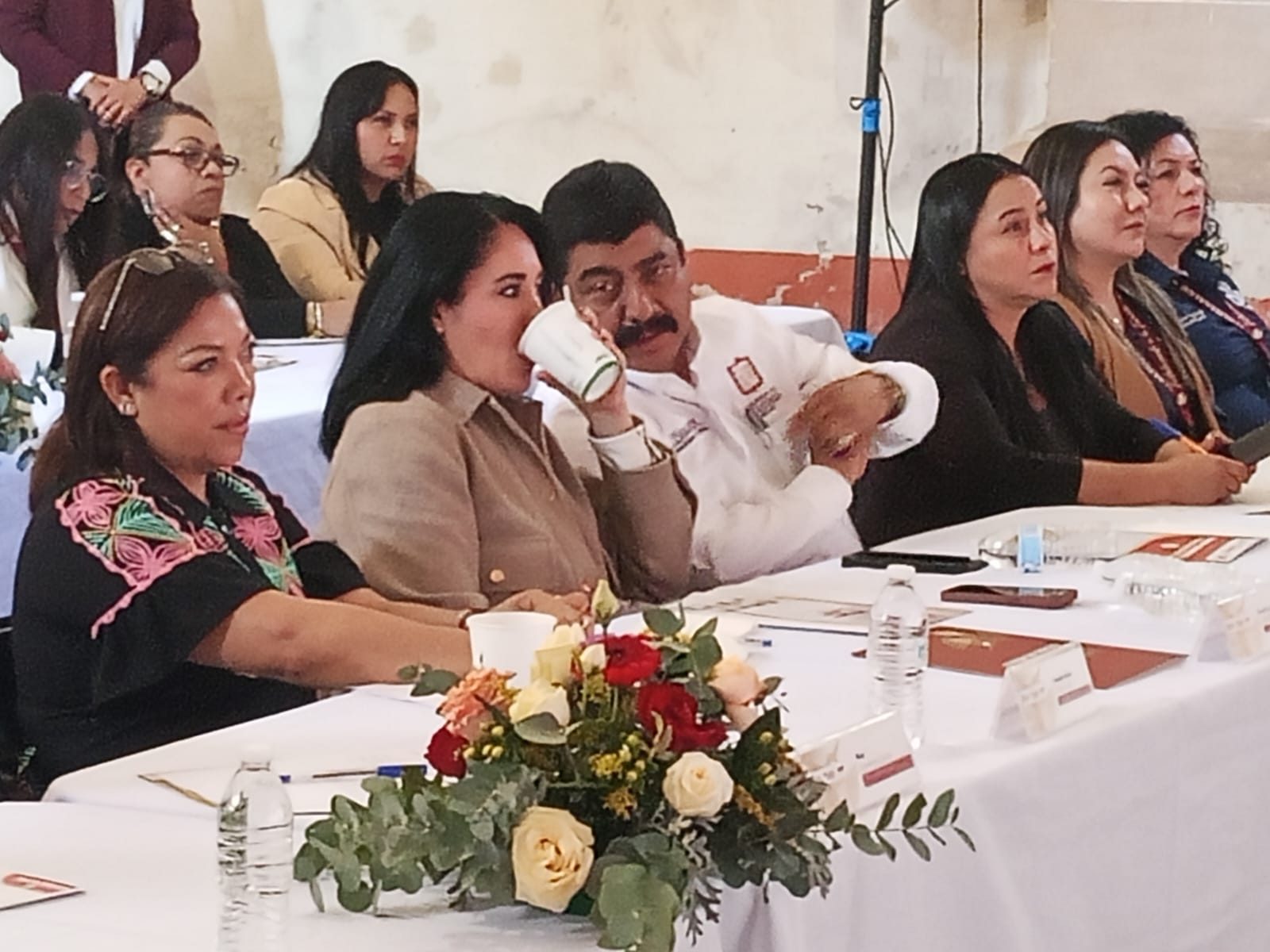 El presidente municipal de Texcoco dio la bienvenida a la presidenta estatal del DIF, Karina Labastida Sotelo